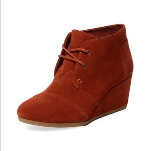 TOMS Desert Wedge Booties